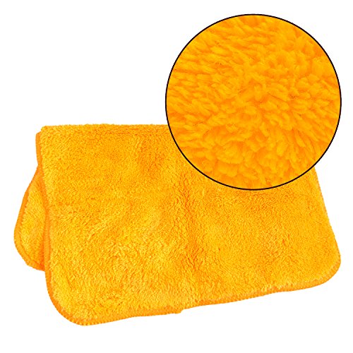 4CARS Set di panno di pulizia a 8 pezzi costituiti da 1 guanto di chenille, 4 asciugamani in microfibra (30x30 cm), 1 panno di pulizia (37x27 cm), 1 Panno in pelle di daino sintetica per asciugatura (41x32 cm), 1 panno di pulizia in vetro (40x30 cm)
