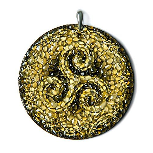 Amber Magic - Amuleto in ambra con motivo celtico (triscele), protegge i guidatori