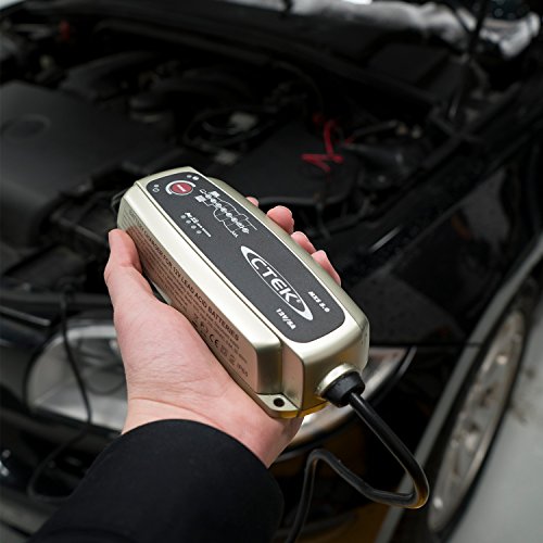 CTEK MXS 5.0 Caricabatterie automatico (Carica, Mantiene e Ripristina Batterie da Auto e Moto) 12V, 5 Amp. – Presa Europea