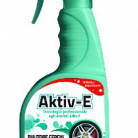 LINEA AKTIV-E: PULITORE CERCHI 750ml Antiossidante, elimina lo sporco e dona un effetto extra brillante.