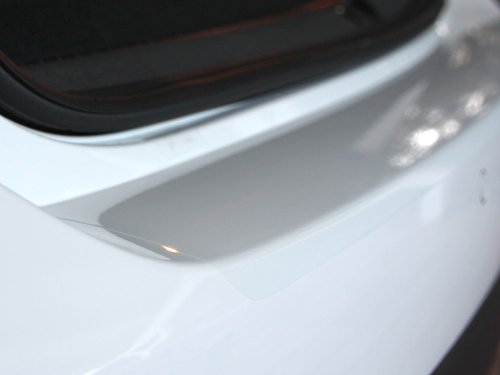 Pellicola protettiva autoadesiva per il profilo del bagagliaio, trasparente, 150µm, adatta ai veicoli elencati indicati nella descrizione.