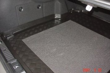 ZentimeX Z902683 Vasca baule su misura con superficie scanalata e integrato tappeto antiscivolo