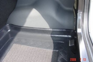 ZentimeX Z905759 Vasca baule su misura con superficie scanalata e integrato tappeto antiscivolo