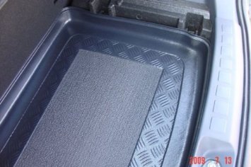 ZentimeX Z905765 Vasca baule su misura con superficie scanalata e integrato tappeto antiscivolo